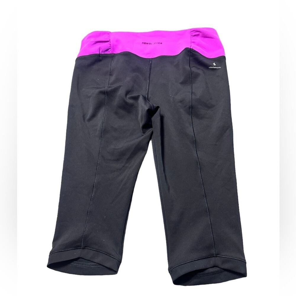 New Balance Black and Pink LightningDry Activewear Cropped Leggings size Large